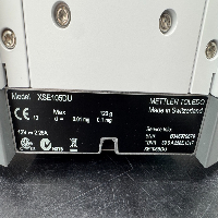 Mettler Toledo XSE105DU Analytical Balance image 3